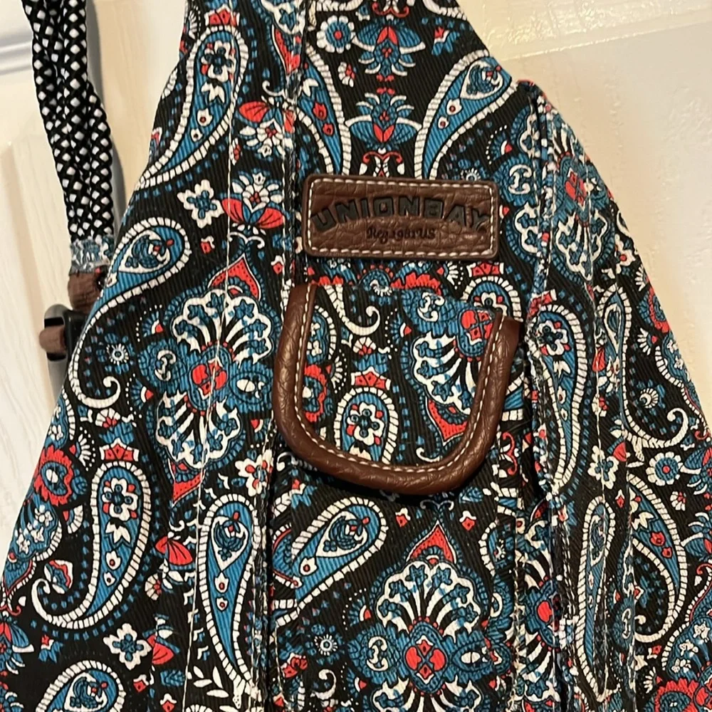 Unionbay Rope Sling Bag - Picture 2 of 3